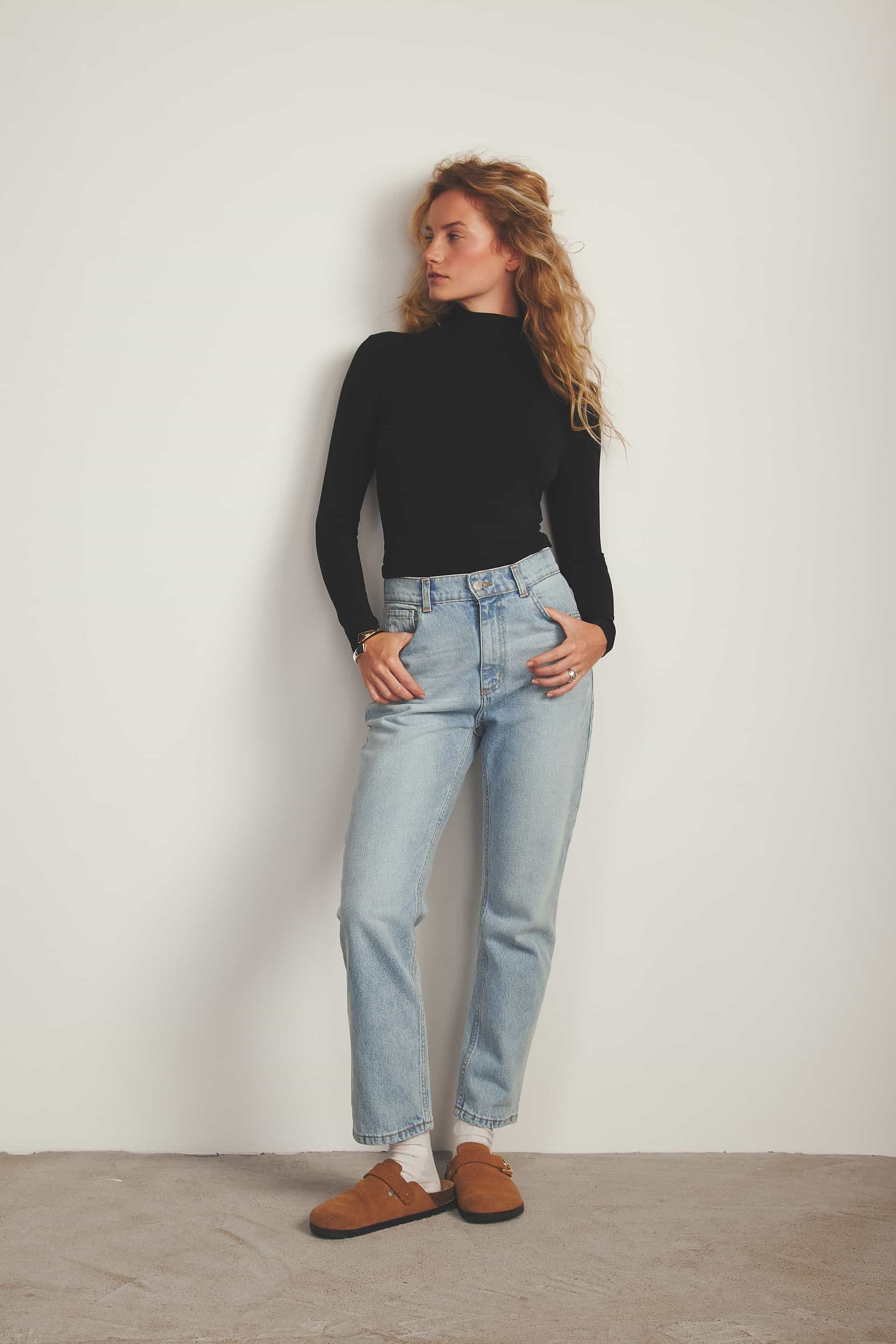 Jeansy damskie z wysokim stanem proste nogawki SANTI LIGHT BLUE