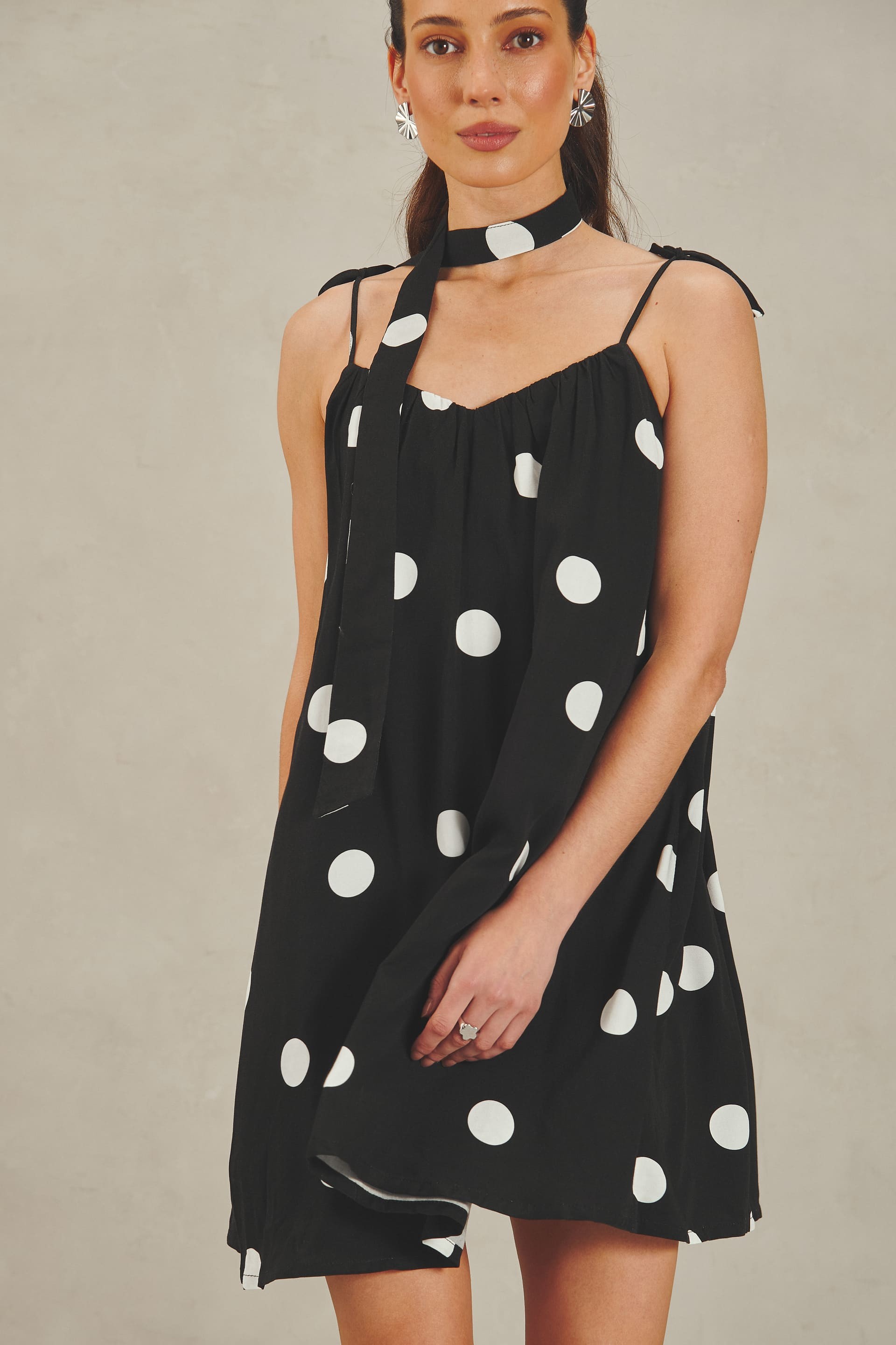 TEKKA DOTS ON BLACK