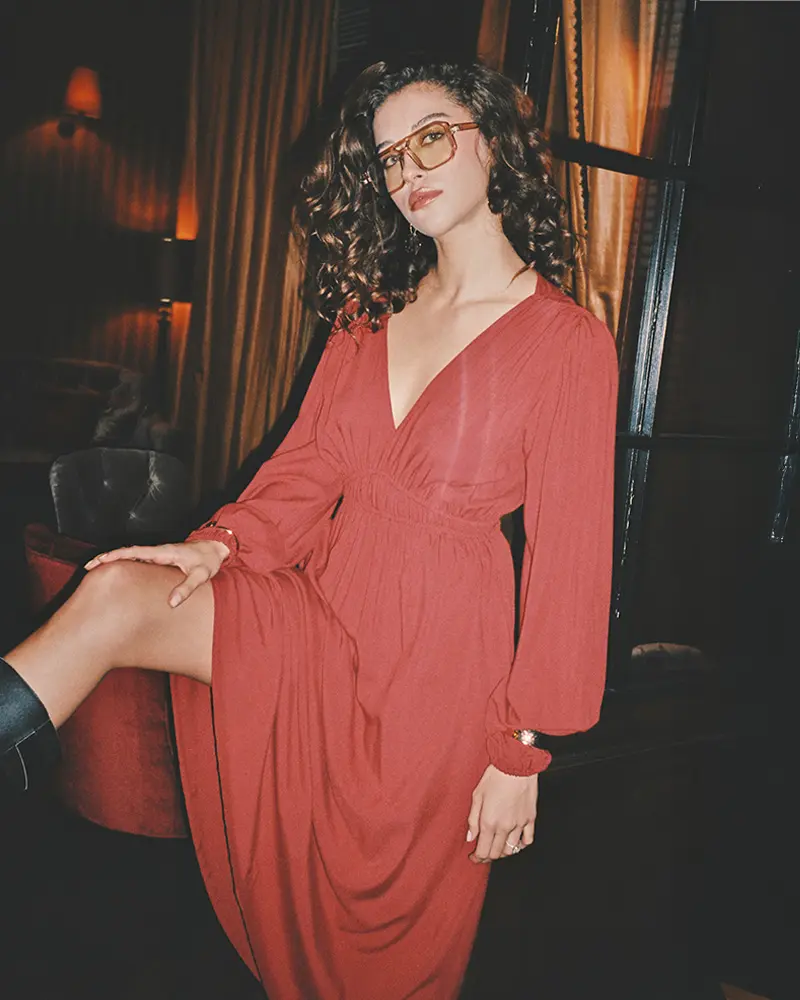 Długa czerwona sukienka na święta