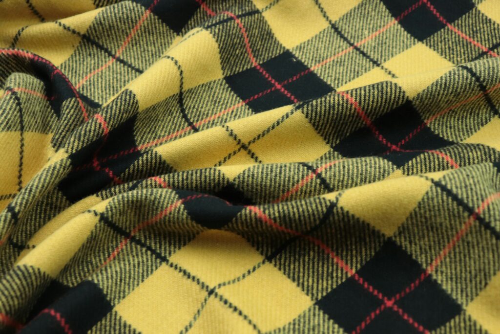 divazus-fabric-store-LVnymL7YnEk-unsplash