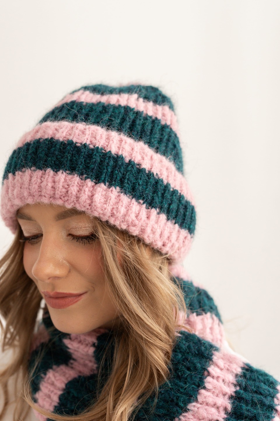 BEANIE GREEN STRIPES (Rozmiar: One Size)